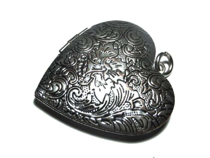 Vintage Silver Plated Engraved Heart Shaped Photo Locket