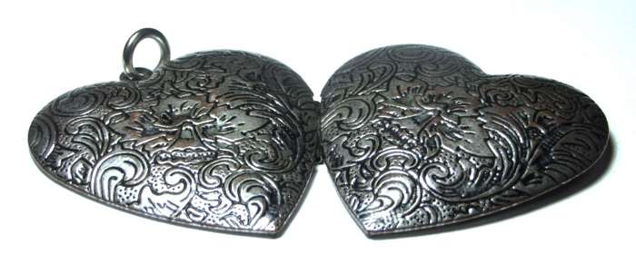 Vintage Silver Plated Engraved Heart Shaped Photo Locket