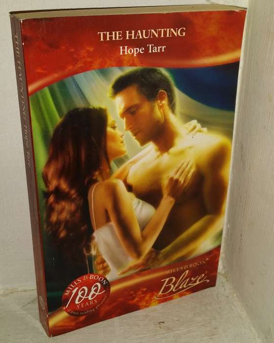 BOOKS -   The Haunting - Hope Tar