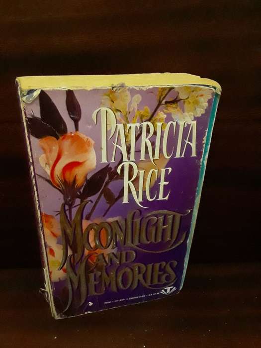Books -Moonlight and Memories - Patricia Rice