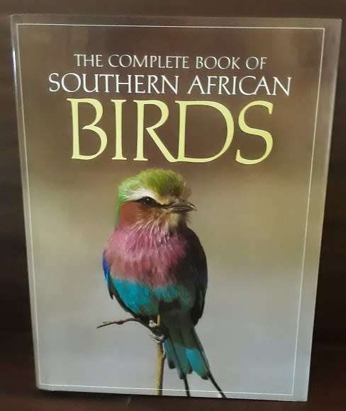 Books :   The Complete Book of Southern African Birds - Struik Winchester SIZE 33 cm x 35 cm x 5 cm