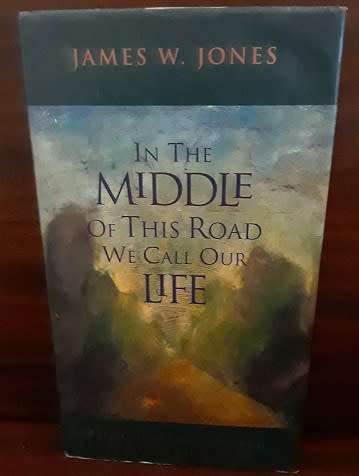 Books -   In the Middle of the Road We call our life , the courage to search for something more