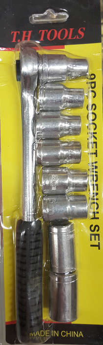 9 pc socket wrench set Set. Please read listing!