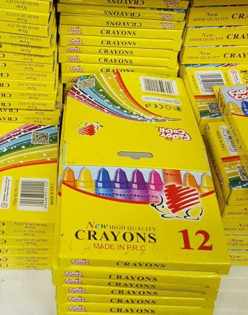 REDUCED TO CLEAR! 12pc Crayon sets. View other clearance auctions!