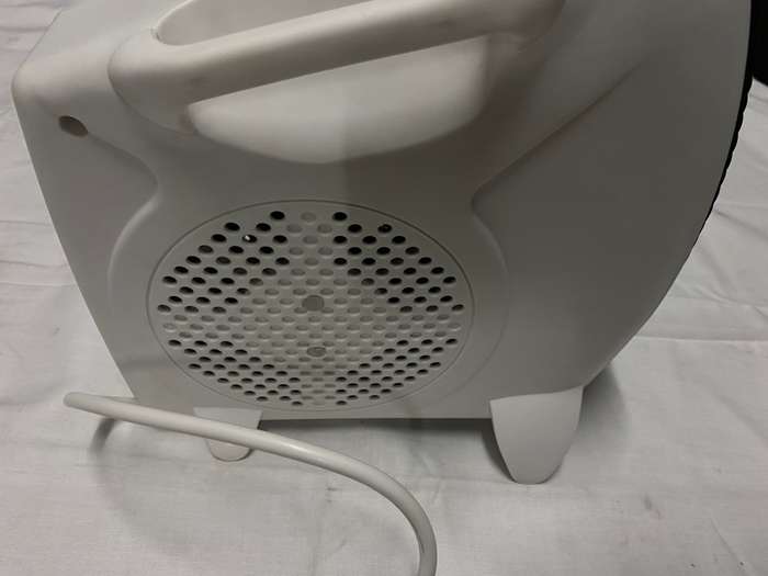 LOGIK 2000W FAN HEATER