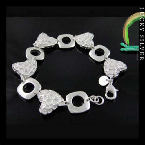 Silver Heart Link Bracelet