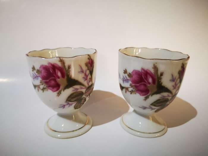 Vintage Egg Cups with Rose Patern (2pc)