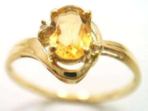 STUNNING 9CT SOLID YELLOW GOLD CITRINE AND DIAMOND RING