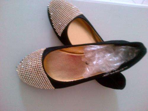GOLD SWAROVSKI CRYSTAL STONE - SUPER COMFY SIZE 3 PUMPS