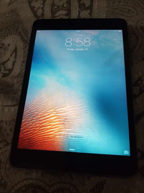 iPAD MINI 1 - 16gig - black - WIFI ONLY