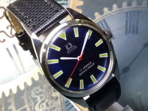 Vintage TITUS Swiss Made Mechanical Handwinding Movement Mens Wrist Watch