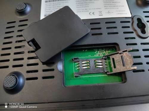 D-LINK DWR-956M 4G LTe router (It take a sim card)