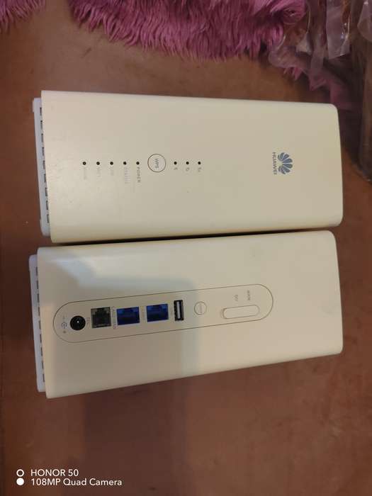 Huawei B618 4G LTE Router - Takes SIM Card 64 Devices Huawei B618 4G LTE Router - Takes SIM Card 64