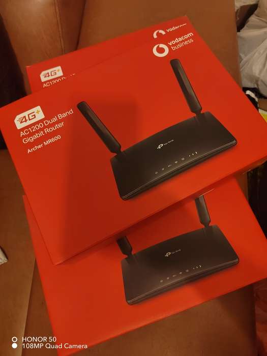 TP-LINK Archer MR600 4G+ Advance Cat6 AC1200 Wireless Dual Band Gigabit Router (take a sim)