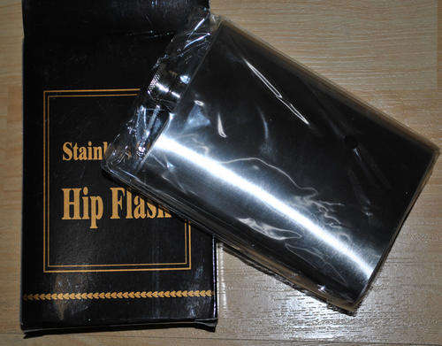Stainless steel hip flask 240ml