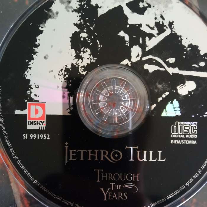 Jethro Tull (CD) Through The Years