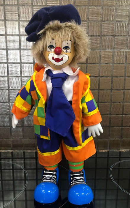 Collectible porcelain clown - World of Clowns
