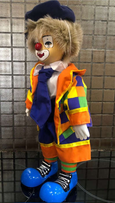 Collectible porcelain clown - World of Clowns