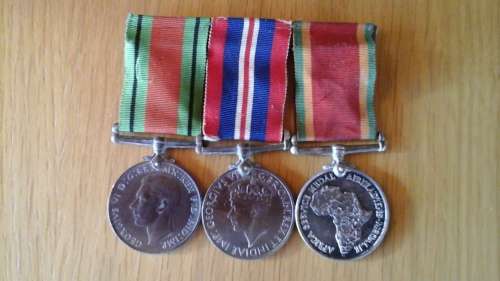 MILITARY MEDAL LOT - WW2 & NEWER 7 MEDALS 1 BID