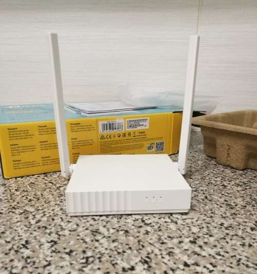 TP-Link TL-WR820N 300 Mbps Multi-Mode Wi-Fi Router