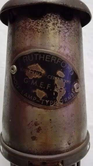 Rutherford Wolf  miners lamp working!