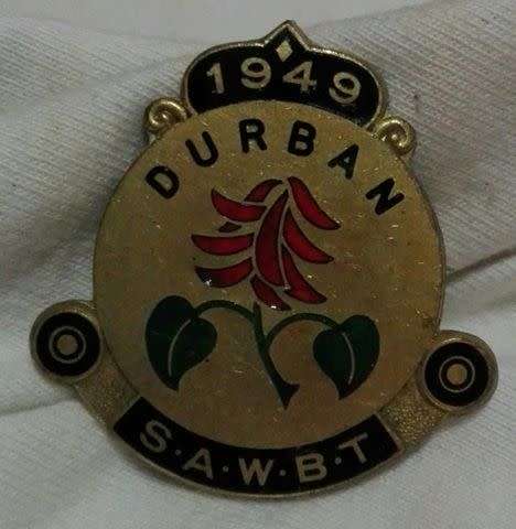 1949 Durban bowling badge