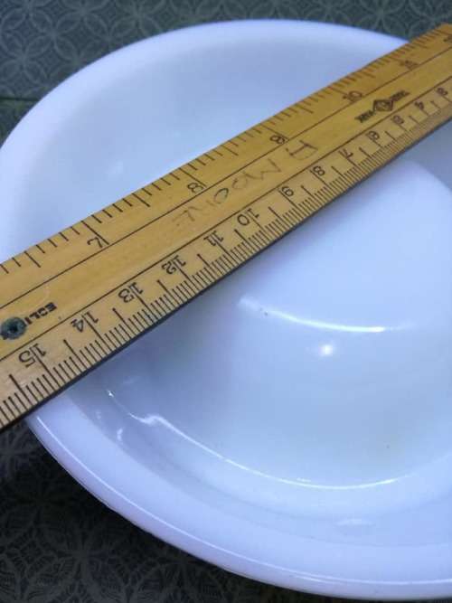 Toby Ale ashtray! Milk glass-Look!!