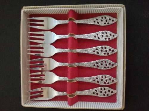 Elwezetta chrome plated cake forks