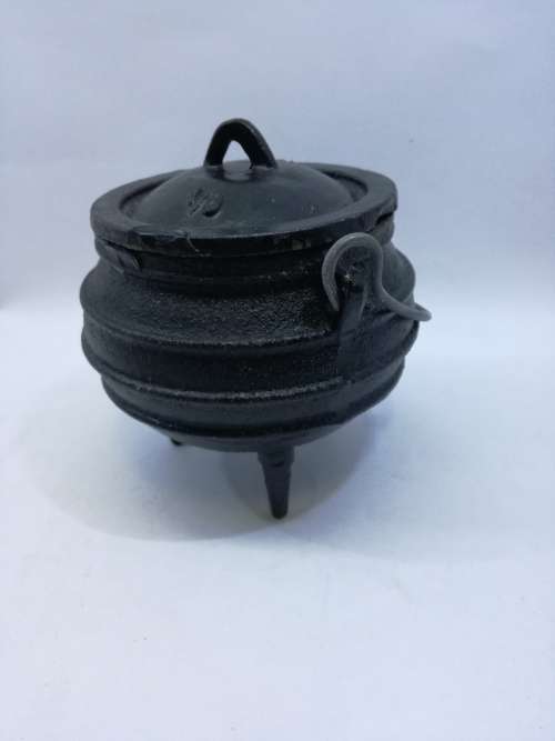 Cast Iron Potjie Pot 1/8
