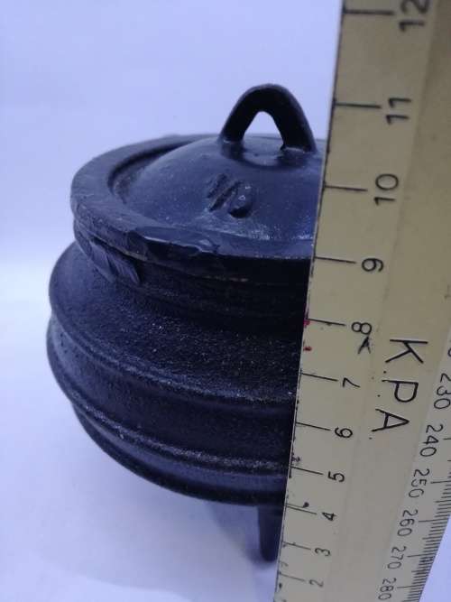 Cast Iron Potjie Pot 1/8