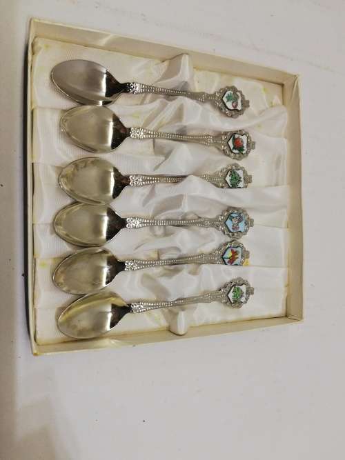 Set of spoons