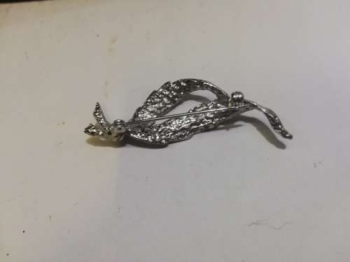 Vintage brooch - pretty!