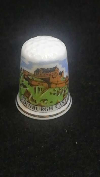 Porcelain thimble Edinburgh Castle