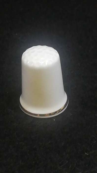Porcelain thimble Paris La tour Eiffel