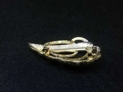 Pretty vintage Brooch