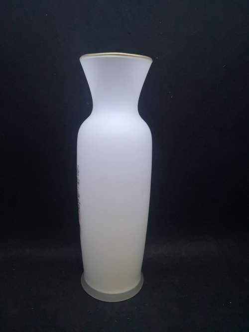Oriental glass vase