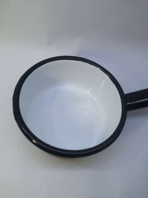 Polish enamel saucepan - Black