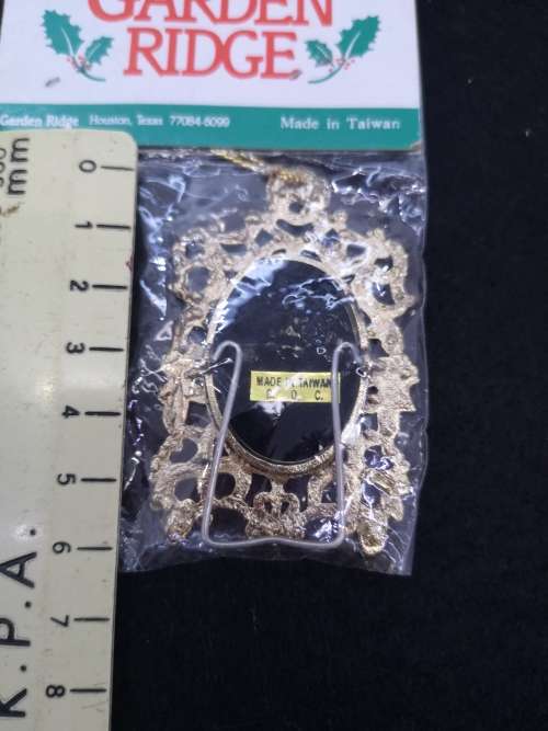 Vintage mini frame ornament to hang on the tree or stand