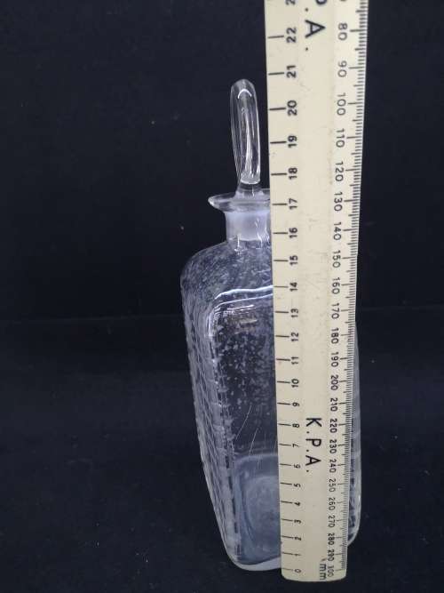 Glass decanter