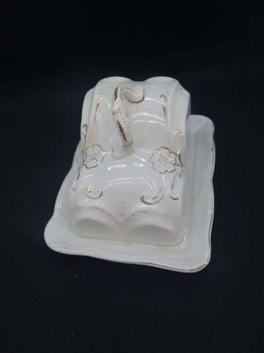 Vintage ceramic cheese/butter dish - handle repaired