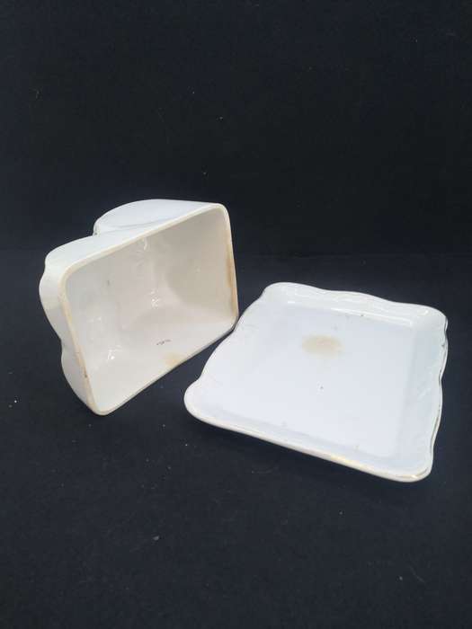 Vintage ceramic cheese/butter dish - handle repaired