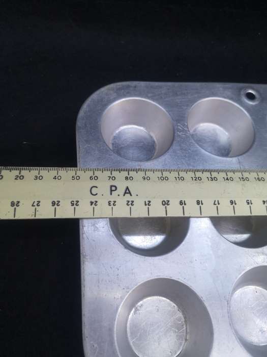 Vintage baking pan for small snacks