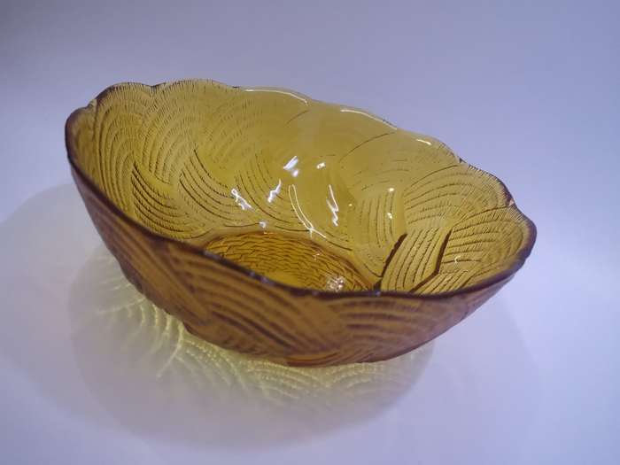 Amber glass serving bowl