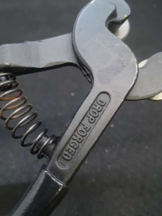 Forged tile cutting tool