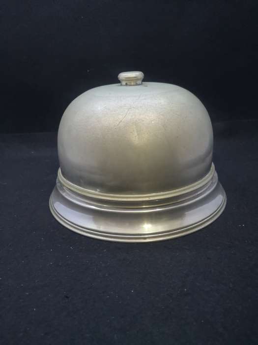 Dome with bottom plate for serving food