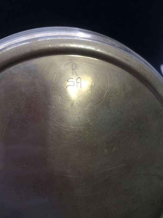 Dome with bottom plate for serving food