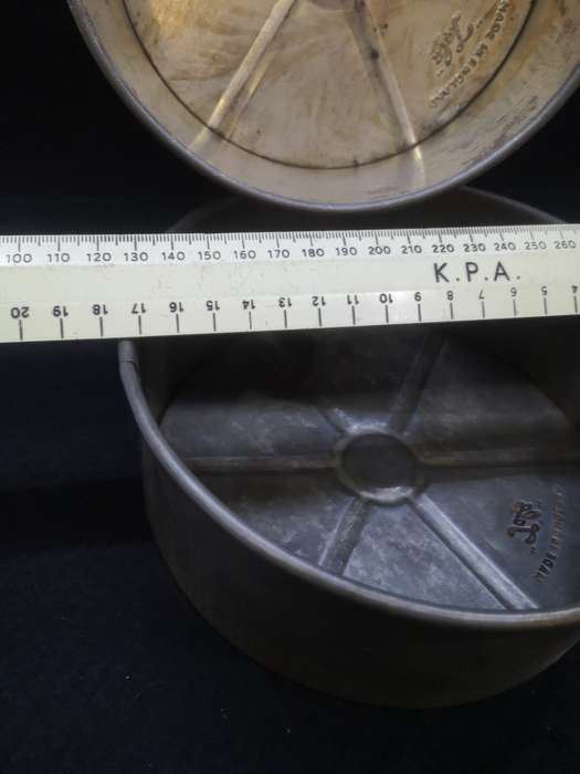Tala loose bottom cake pan set