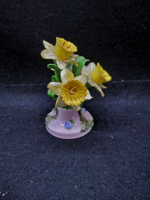 Denton China flower bouquet - one stem broken off at the back