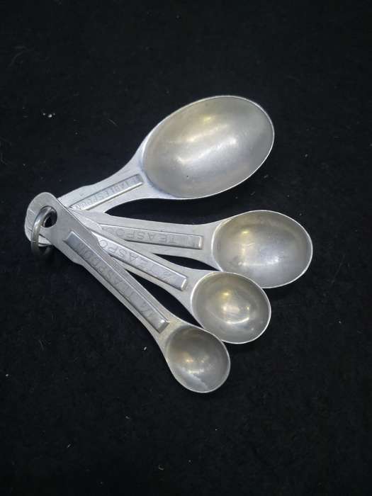 Vintage measurement spoons