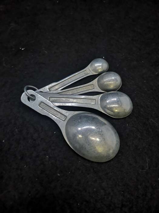 Vintage measurement spoons